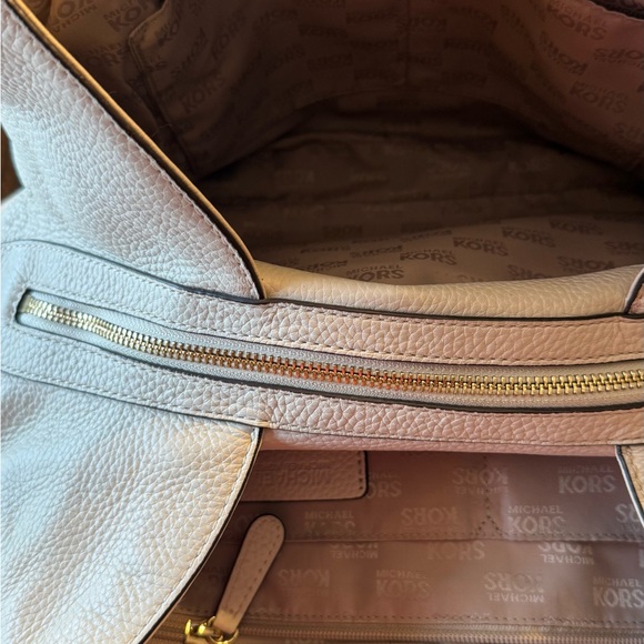 Cream Michael Kors Cream Shoulder Bag - Picture 6 of 7